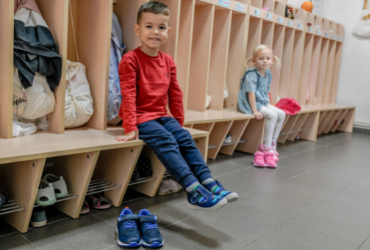 Jak ubrać przedszkolaka? Lista praktycznych porad, które pomocne będą zimą.